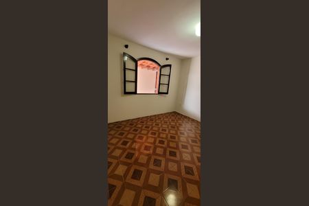 Casa à venda com 208m², 2 quartos e 4 vagasQuarto