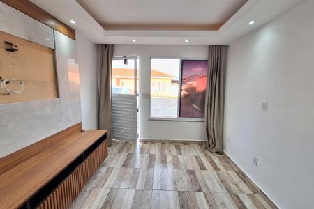 Sala de casa para alugar com 2 quartos, 70m² em Chácaras Arcampo, Duque de Caxias