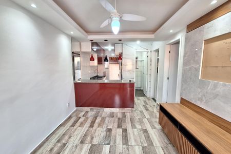 Sala de casa para alugar com 2 quartos, 70m² em Chácaras Arcampo, Duque de Caxias