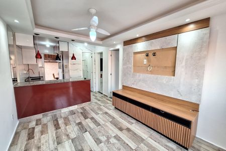 Sala de casa para alugar com 2 quartos, 70m² em Chácaras Arcampo, Duque de Caxias