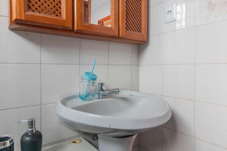 Casa para alugar com 170m², 3 quartos e 4 vagasBanheiro - Casa 2