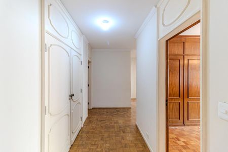 Apartamento à venda com 383m², 4 quartos e 3 vagasCorredor