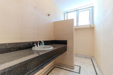 Apartamento à venda com 383m², 4 quartos e 3 vagasLavabo