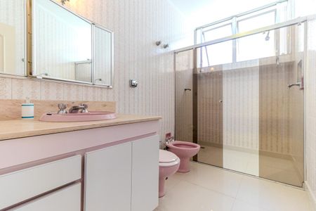 Apartamento à venda com 383m², 4 quartos e 3 vagasBanheiro 2