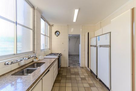 Apartamento à venda com 383m², 4 quartos e 3 vagasCozinha