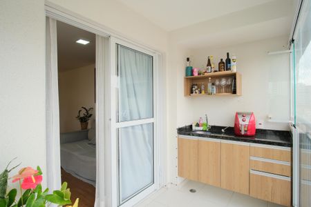 Apartamento para alugar com 100m², 2 quartos e 2 vagasVaranda