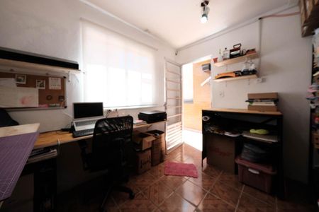 Casa à venda com 120m², 4 quartos e 2 vagasQuarto 4