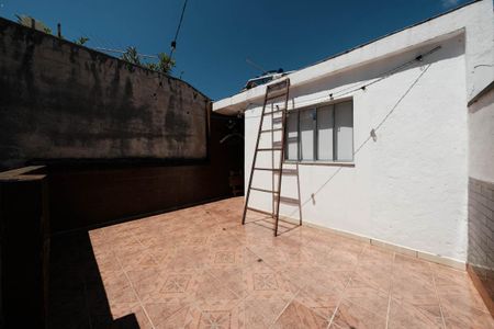 Casa à venda com 120m², 4 quartos e 2 vagasQuintal