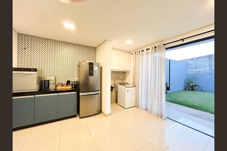 Casa de condomínio à venda com 310m², 3 quartos e 4 vagas Casa de condomínio à venda com 310m², 3 quartos e 4 vagasLavanderia