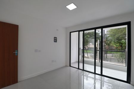 Casa para alugar com 120m², 2 quartos e 1 vaga Casa para alugar com 120m², 2 quartos e 1 vagaSuíte