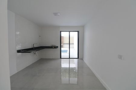 Casa para alugar com 120m², 2 quartos e 1 vaga Casa para alugar com 120m², 2 quartos e 1 vagaCozinha