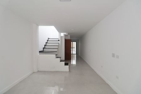 Casa para alugar com 120m², 2 quartos e 1 vaga Casa para alugar com 120m², 2 quartos e 1 vagaSala