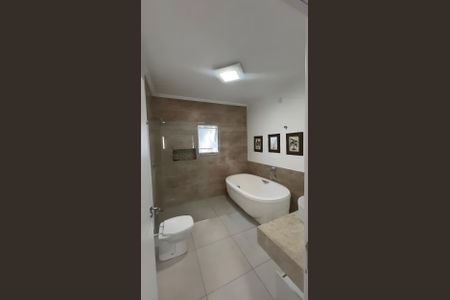 Casa para alugar com 179m², 3 quartos e 3 vagas Casa para alugar com 179m², 3 quartos e 3 vagasBanheiro Suíte