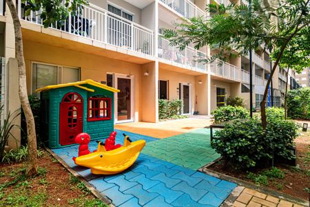 Apartamento à venda com 32m², 1 quarto e sem vaga Apartamento à venda com 32m², 1 quarto e sem vagaÁrea comum - Playground
