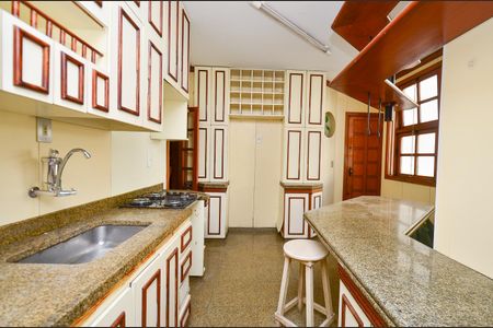 Apartamento à venda com 420m², 4 quartos e 1 vaga Apartamento à venda com 420m², 4 quartos e 1 vagaCozinha