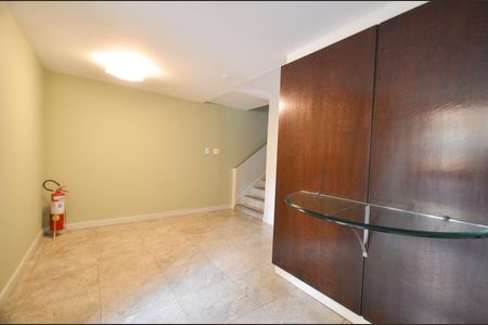 Apartamento à venda com 420m², 4 quartos e 1 vaga Apartamento à venda com 420m², 4 quartos e 1 vagaHall de entrada