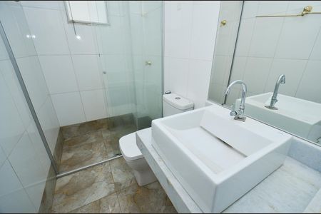 Apartamento à venda com 420m², 4 quartos e 1 vaga Apartamento à venda com 420m², 4 quartos e 1 vagaBanheiro Suite