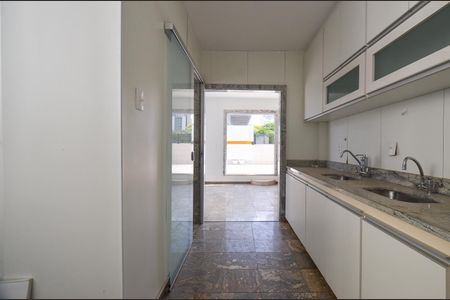 Apartamento à venda com 420m², 4 quartos e 1 vaga Apartamento à venda com 420m², 4 quartos e 1 vagaCozinha Cobertura