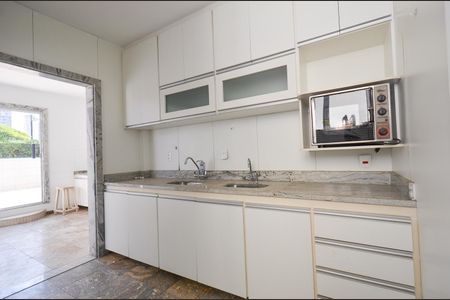 Apartamento à venda com 420m², 4 quartos e 1 vaga Apartamento à venda com 420m², 4 quartos e 1 vagaCozinha Cobertura