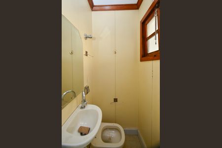 Apartamento à venda com 420m², 4 quartos e 1 vaga Apartamento à venda com 420m², 4 quartos e 1 vagaLavabo