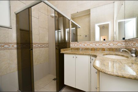 Apartamento à venda com 420m², 4 quartos e 1 vaga Apartamento à venda com 420m², 4 quartos e 1 vagaBanheiro Social