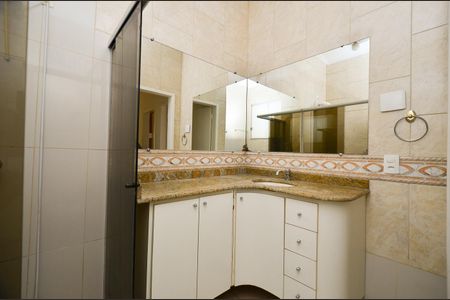 Apartamento à venda com 420m², 4 quartos e 1 vaga Apartamento à venda com 420m², 4 quartos e 1 vagaBanheiro Social