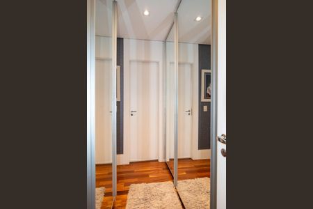 Apartamento à venda com 159m², 3 quartos e 2 vagasCloset Quarto 3 - Suíte