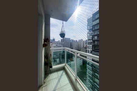 Apartamento à venda com 159m², 3 quartos e 2 vagasVaranda Quarto 3 - Suíte