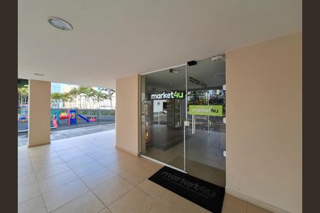 Apartamento à venda com 80m², 3 quartos e 1 vagaMini Mercado