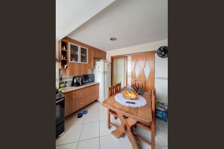 Apartamento à venda com 80m², 3 quartos e 1 vagaCozinha