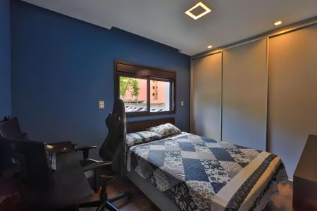 Casa à venda com 245m², 4 quartos e 4 vagasQuarto