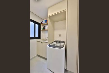 Casa à venda com 245m², 4 quartos e 4 vagasLavanderia