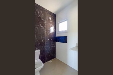 Banheiro suite de casa à venda com 3 quartos, 133m² em Hípica, Porto Alegre