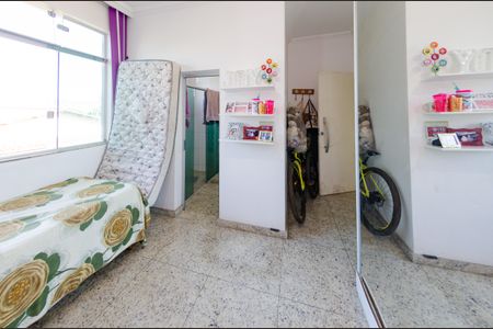 Casa à venda com 360m², 4 quartos e 4 vagas Casa à venda com 360m², 4 quartos e 4 vagasSemi-suíte 1