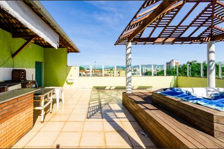 Casa à venda com 360m², 4 quartos e 4 vagas Casa à venda com 360m², 4 quartos e 4 vagasÁrea externa