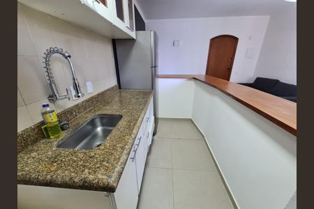 Cozinha de apartamento para alugar com 1 quarto, 40m² em Moema, São Paulo