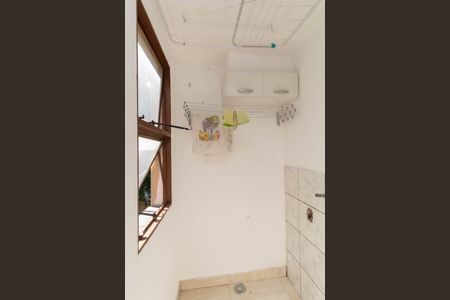 Apartamento para alugar com 64m², 2 quartos e sem vagaCozinha e Área de Serviço