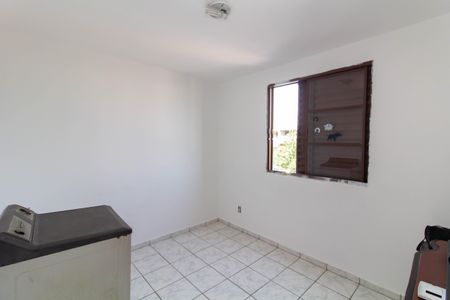 Quarto 2 de apartamento para alugar com 2 quartos, 64m² em Conjunto Residencial José Bonifácio, São Paulo