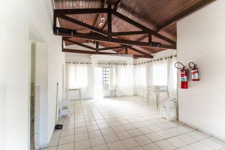 Apartamento para alugar com 64m², 2 quartos e sem vagaÁrea comum - Salão de festas