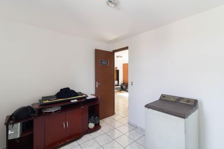 Quarto 2 de apartamento para alugar com 2 quartos, 64m² em Conjunto Residencial José Bonifácio, São Paulo