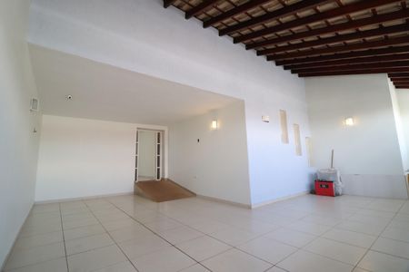 Casa para alugar com 230m², 3 quartos e 3 vagasGaragem