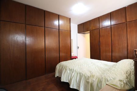 Casa para alugar com 230m², 3 quartos e 3 vagasSuíte 2