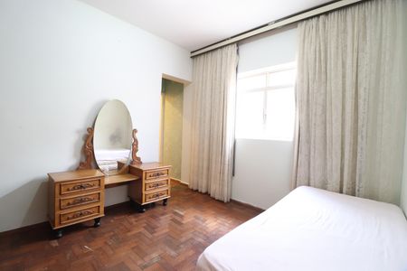 Casa para alugar com 230m², 3 quartos e 3 vagas Suíte 1