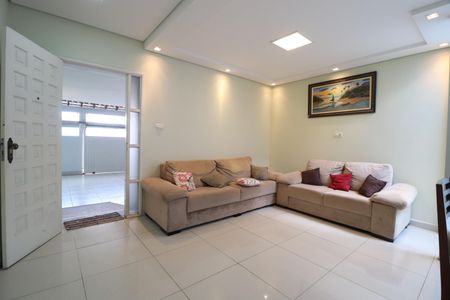 Casa para alugar com 230m², 3 quartos e 3 vagasSala