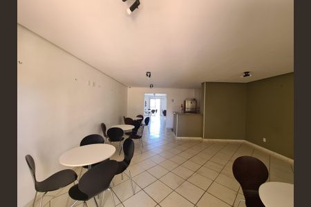 Apartamento à venda com 83m², 3 quartos e 2 vagas Apartamento à venda com 83m², 3 quartos e 2 vagasÁrea comum - Salão de festas