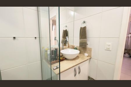 Apartamento à venda com 83m², 3 quartos e 2 vagas Apartamento à venda com 83m², 3 quartos e 2 vagasBanheiro