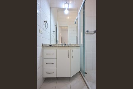 Casa de condomínio para alugar com 200m², 4 quartos e 2 vagasBanheiro