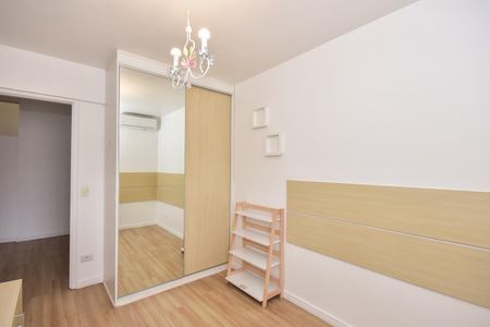 Casa de condomínio para alugar com 200m², 4 quartos e 2 vagasQuarto 2