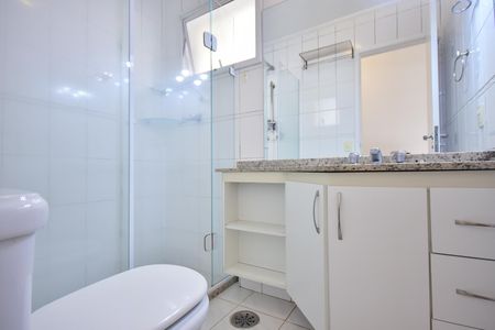 Casa de condomínio para alugar com 200m², 4 quartos e 2 vagasBanheiro Suíte 1