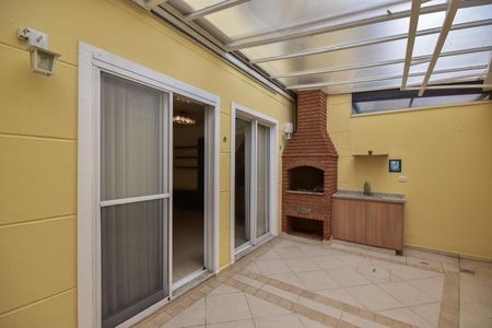 Casa de condomínio para alugar com 200m², 4 quartos e 2 vagasChurrasqueira